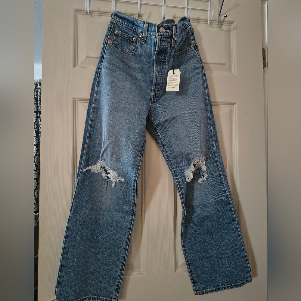 Levi's Mom Jeans ♥️ Ribcage Straight Ankle ❤️